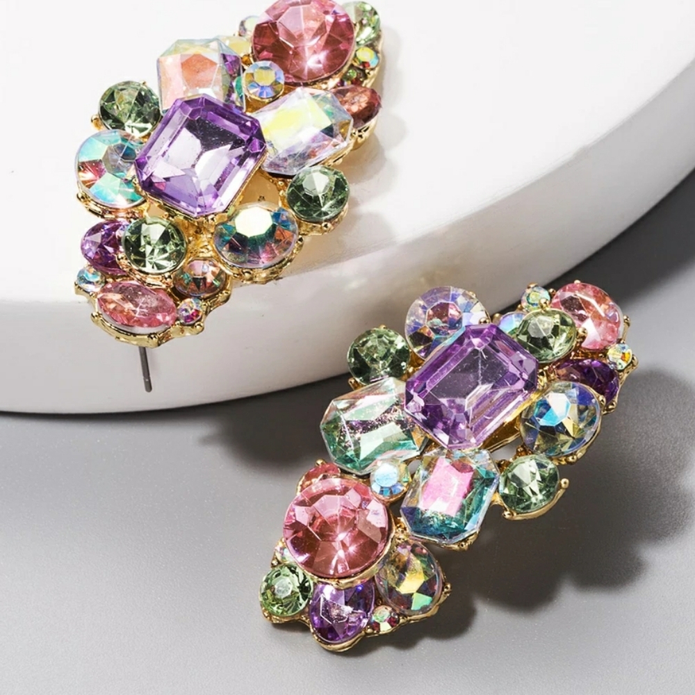 2/$35 "Lox" cluster rhinestone purple and pink earrings - Picture 5 of 10